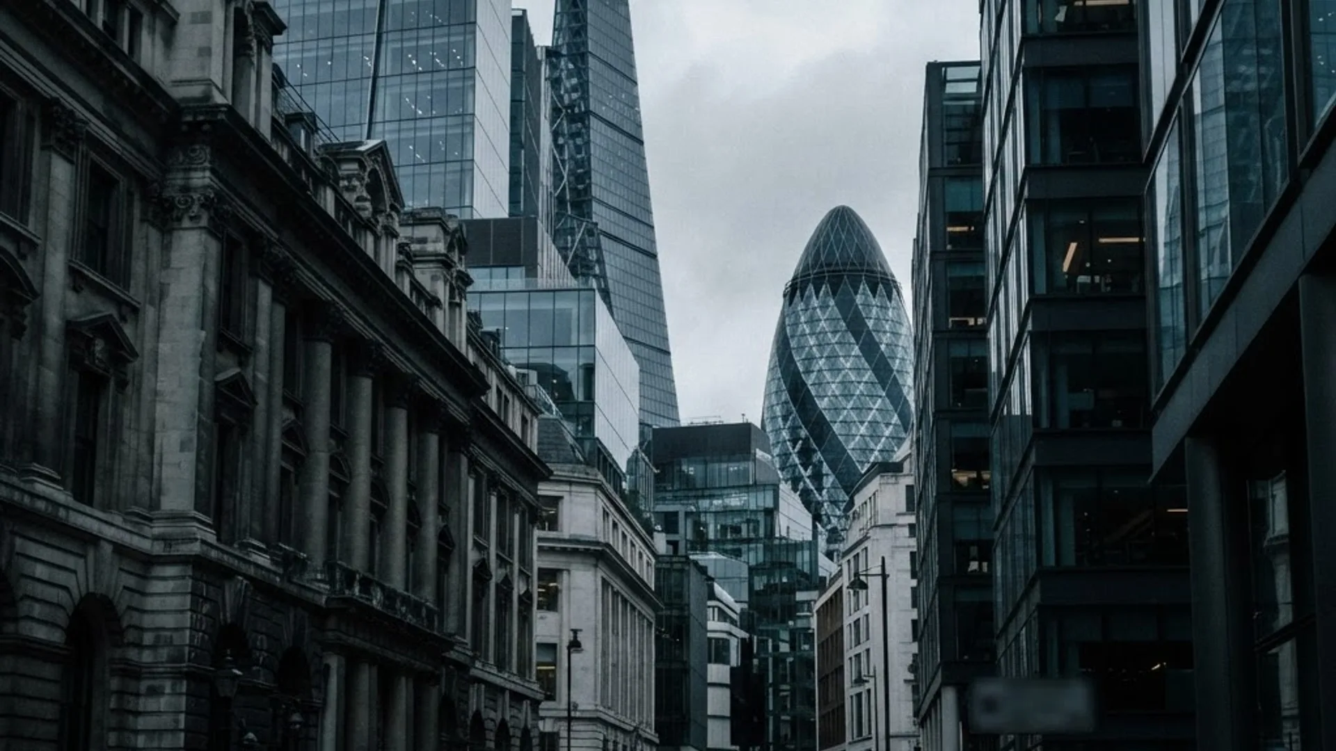 Historic and modern architecture in the City of London